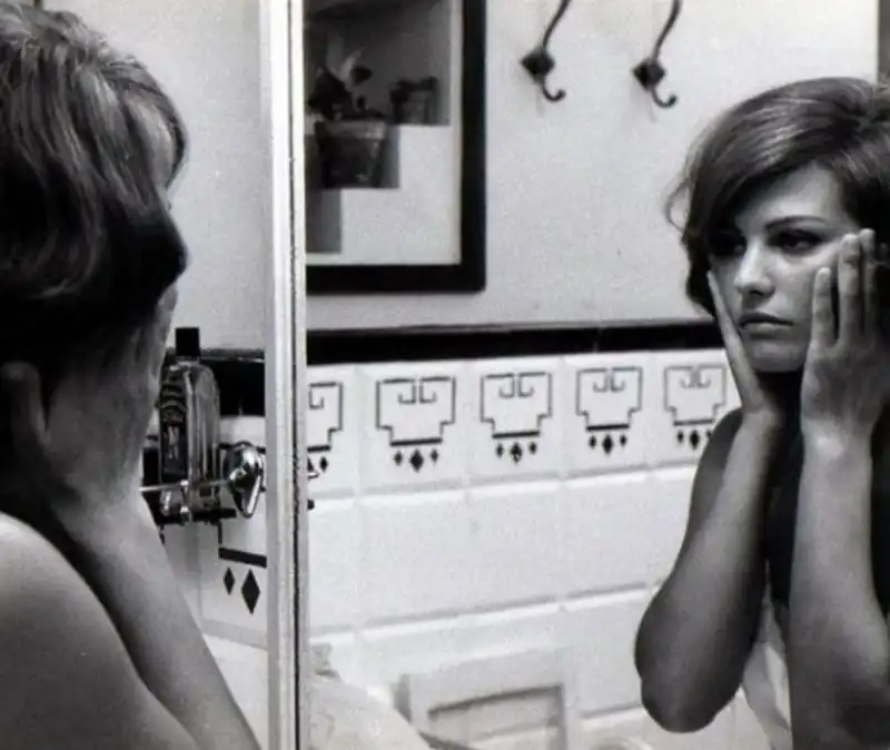 claudia cardinale gli indifferenti 2